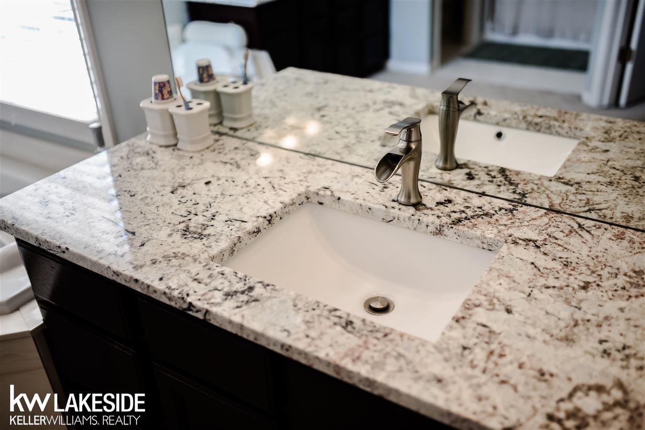 1658 Snowy Owl Court Rochester, MI 48307 - Photo 27 of 45 50022484-27.JPG