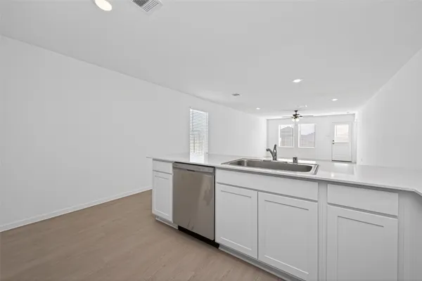 $1,200 | 10814 Red Orchid Drive, Houston, TX 77016