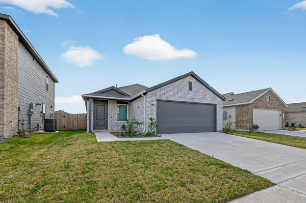 $1,200 | 10814 Red Orchid Drive, Houston, TX 77016