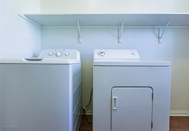 $2,270 | 9527 Knopfler Lane, Las Vegas, NV 89148