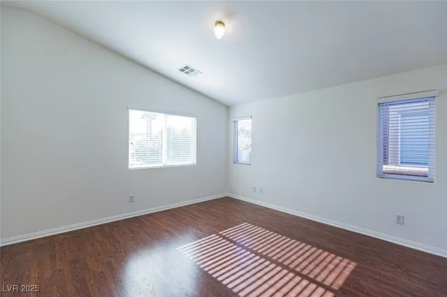 $2,270 | 9527 Knopfler Lane, Las Vegas, NV 89148