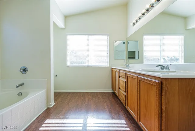 $2,270 | 9527 Knopfler Lane, Las Vegas, NV 89148