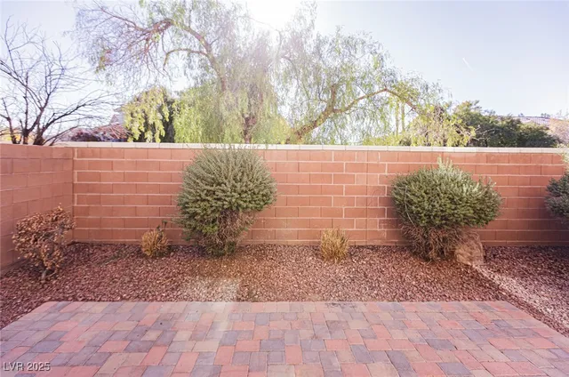 $2,270 | 9527 Knopfler Lane, Las Vegas, NV 89148