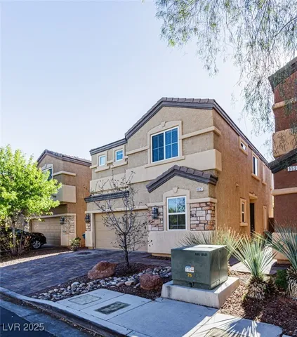 $2,270 | 9527 Knopfler Lane, Las Vegas, NV 89148