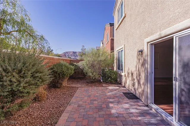 $2,270 | 9527 Knopfler Lane, Las Vegas, NV 89148