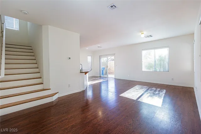 $2,270 | 9527 Knopfler Lane, Las Vegas, NV 89148