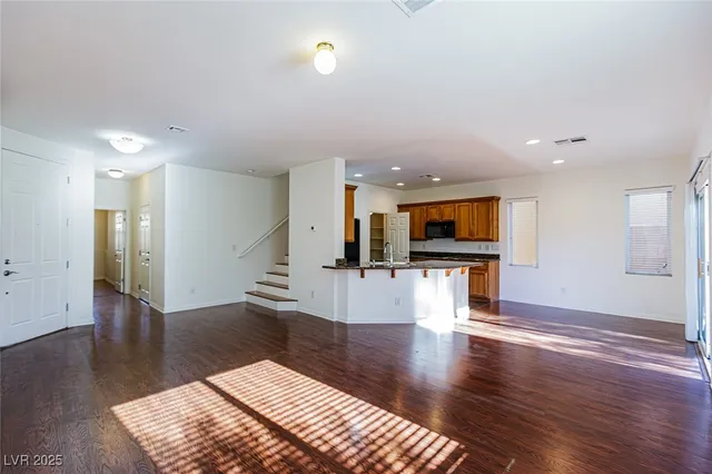 $2,270 | 9527 Knopfler Lane, Las Vegas, NV 89148