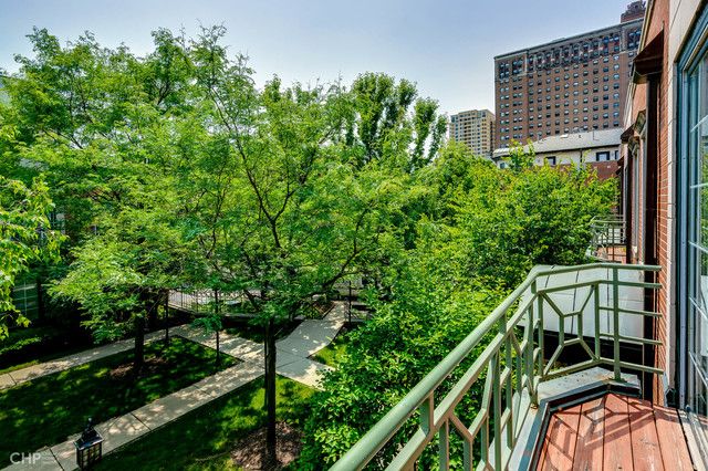 $1,045,000 | 1437 South Prairie Avenue, Unit J, Chicago, IL 60605