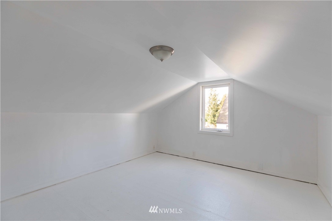 1313 Southwest 116th Street Burien, WA 98146 - Photo 18 of 20 Gallery Image 18