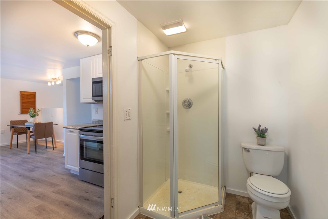 1313 Southwest 116th Street Burien, WA 98146 - Photo 9 of 20 Gallery Image 9