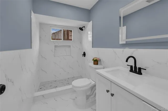 $789,000 | 585 Elwood Road, East Northport, NY 11731