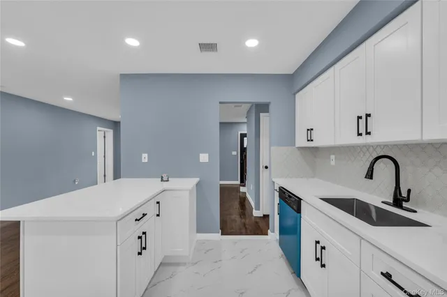 $789,000 | 585 Elwood Road, East Northport, NY 11731