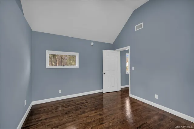 $789,000 | 585 Elwood Road, East Northport, NY 11731