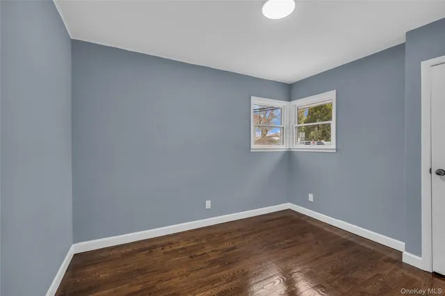 $789,000 | 585 Elwood Road, East Northport, NY 11731