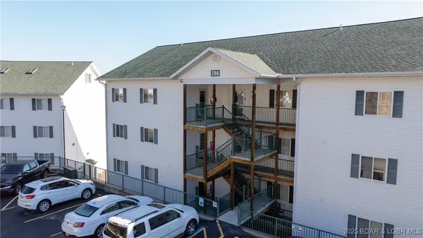 $295,000 | 298 Cedar Heights Drive, Unit 4B, Camdenton, MO 65020