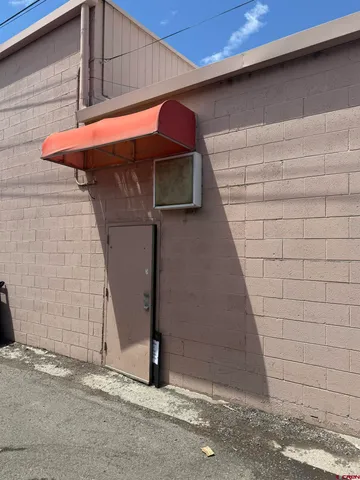 $2,500 | 210 East Main Street, Montrose, CO 81401