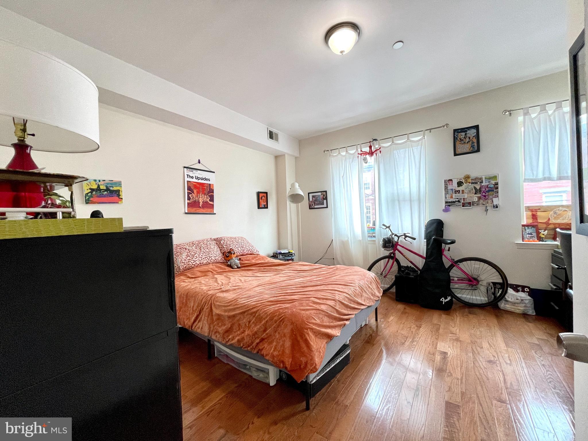 1131 Green Street, Unit 2 Philadelphia, PA 19123 - Photo 2 of 18