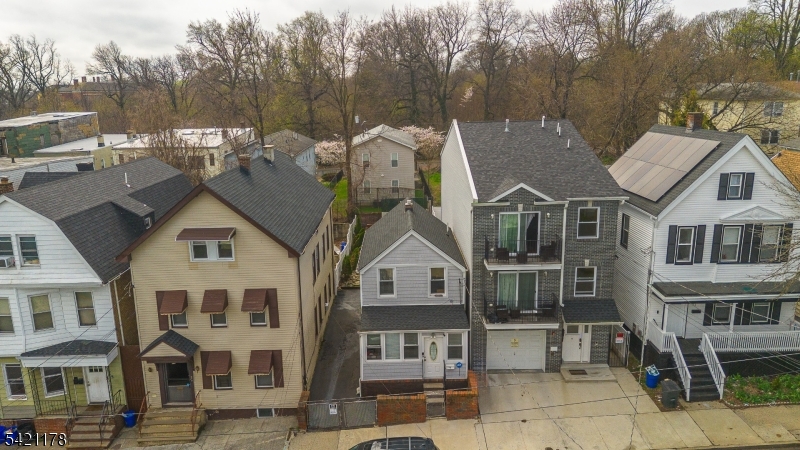 75 Winans Avenue Newark, NJ 07108 - Photo 15 of 16