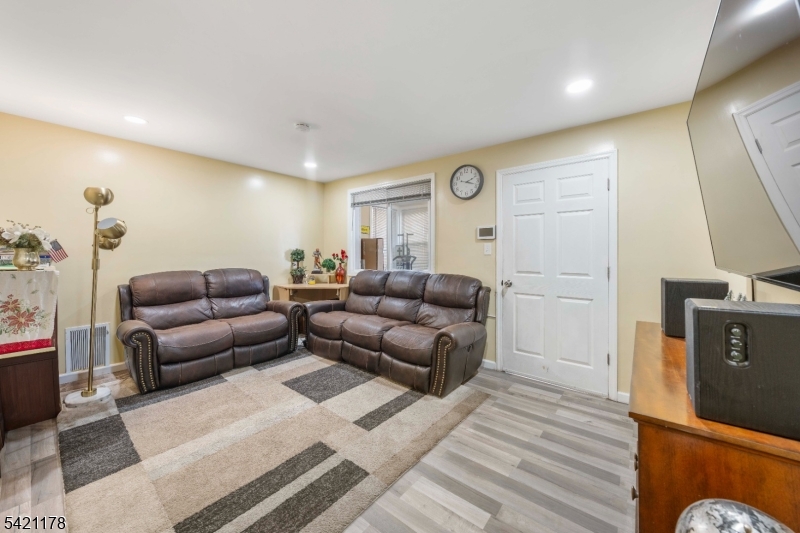 75 Winans Avenue Newark, NJ 07108 - Photo 3 of 16