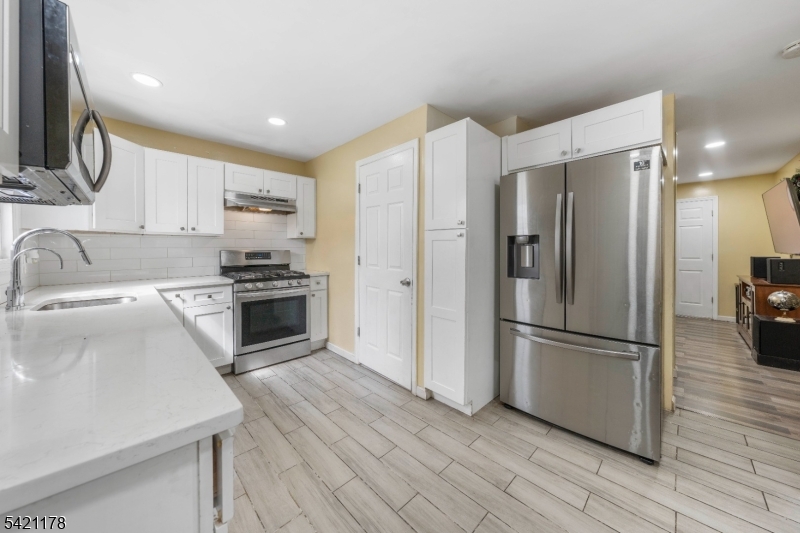 75 Winans Avenue Newark, NJ 07108 - Photo 5 of 16