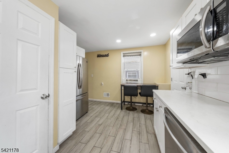 75 Winans Avenue Newark, NJ 07108 - Photo 7 of 16