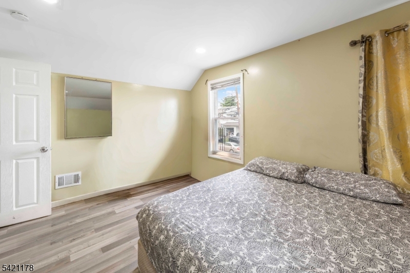75 Winans Avenue Newark, NJ 07108 - Photo 9 of 16