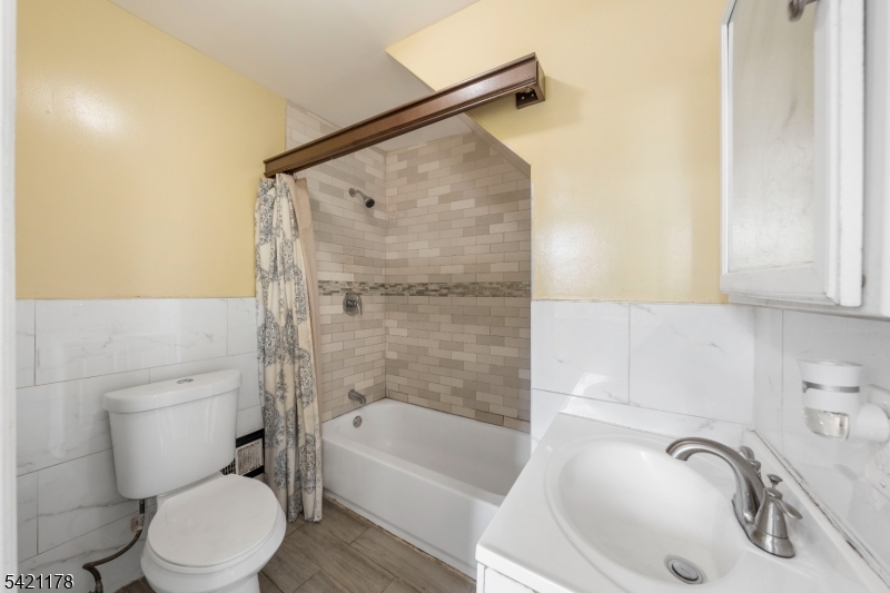 75 Winans Avenue Newark, NJ 07108 - Photo 10 of 16