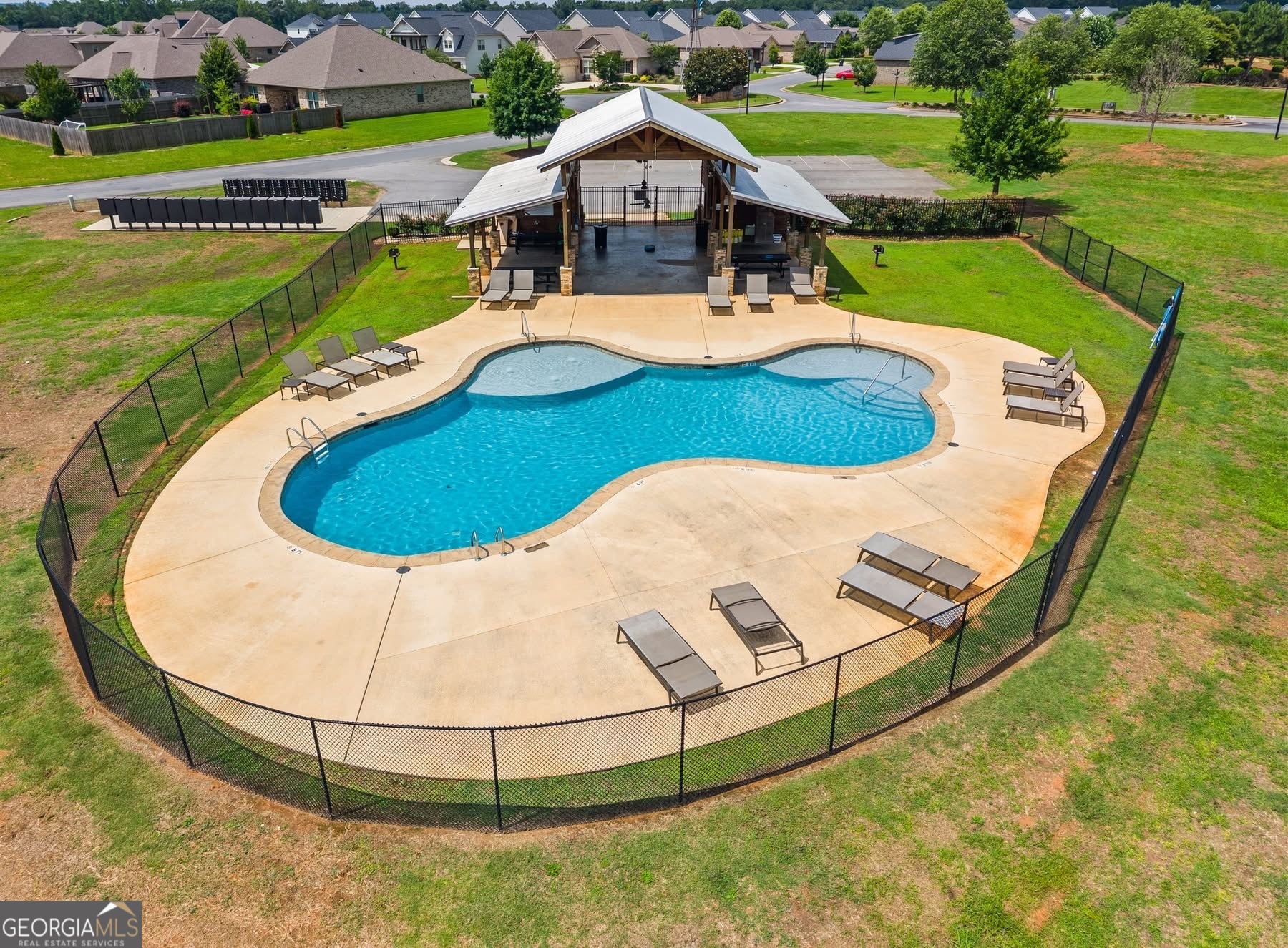113 Barnyard Way Perry, GA 31069 - Photo 2 of 60