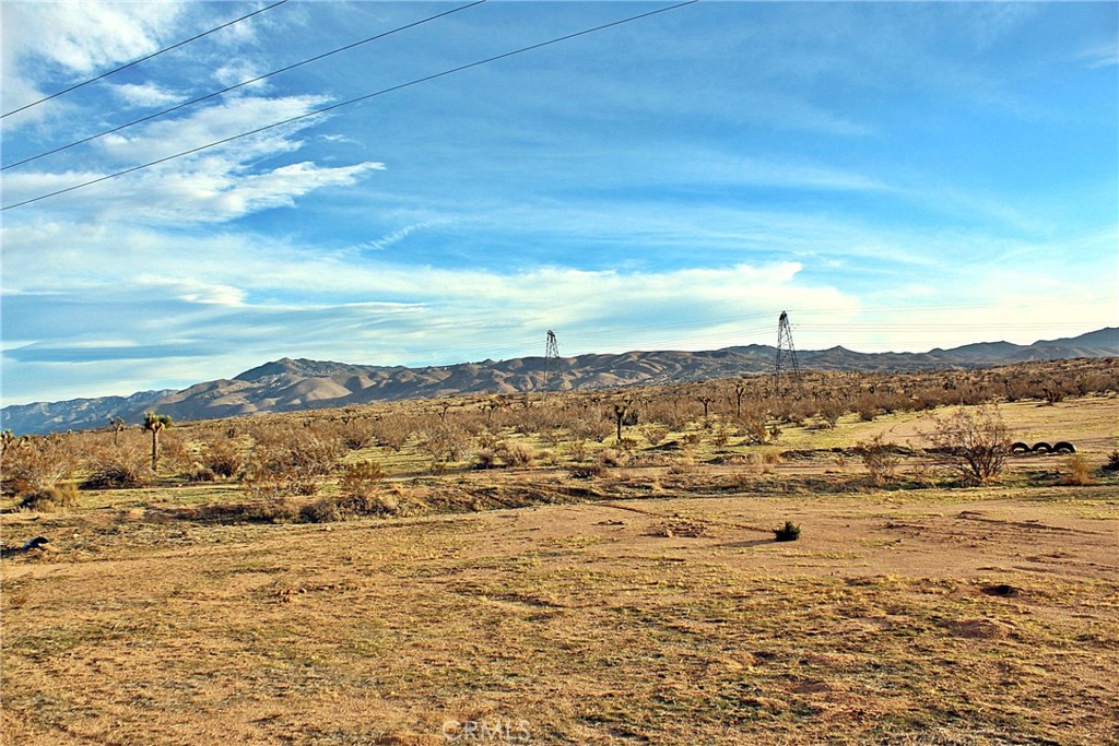 0 Desert View Road Apple Valley, CA 92308 - Photo 5 of 9 a view of an ocean