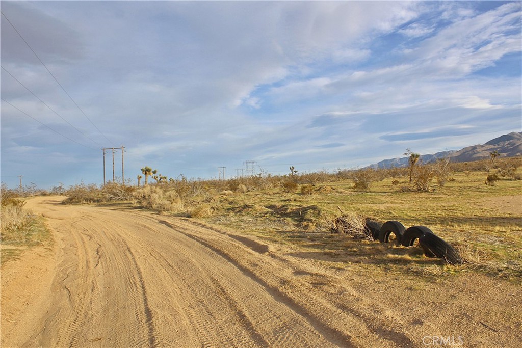 0 Desert View Road Apple Valley, CA 92308 - Photo 6 of 9 a view of a ocean view