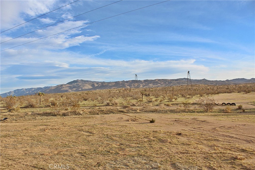 0 Desert View Road Apple Valley, CA 92308 - Photo 7 of 9 a view of ocean view and mountain