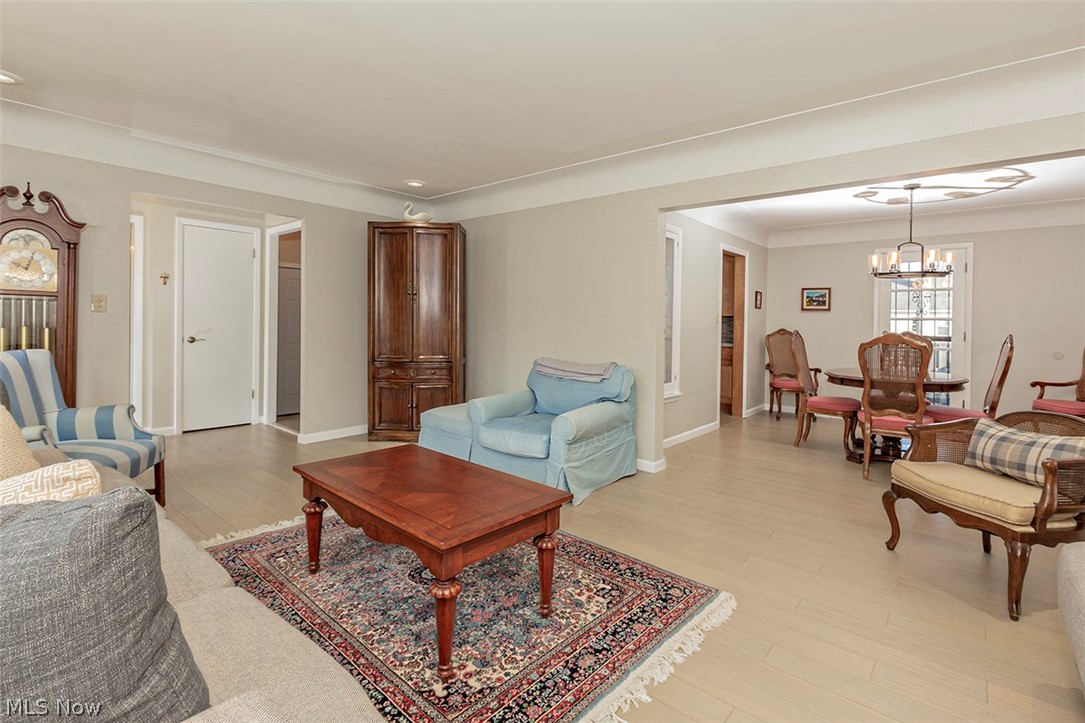 5659 Faraday Road Cleveland, OH 44124 - Photo 7 of 35