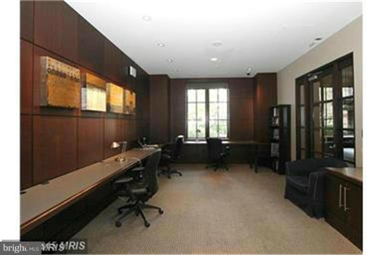 11710 Old Georgetown Road, Unit 1426 Rockville, MD 20852 - Photo 17 of 25 Community