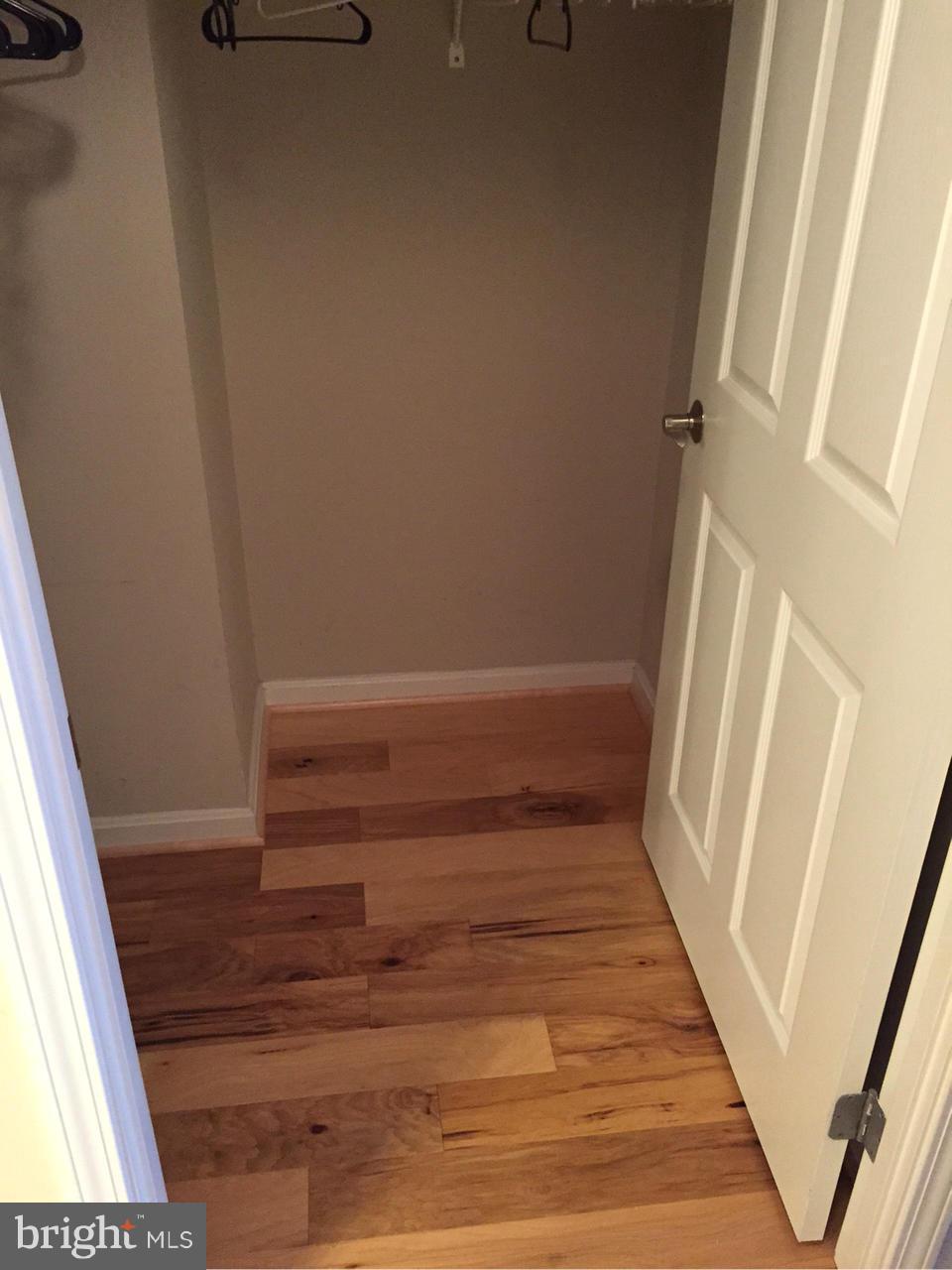 11710 Old Georgetown Road, Unit 1426 Rockville, MD 20852 - Photo 5 of 25 Interior (General)