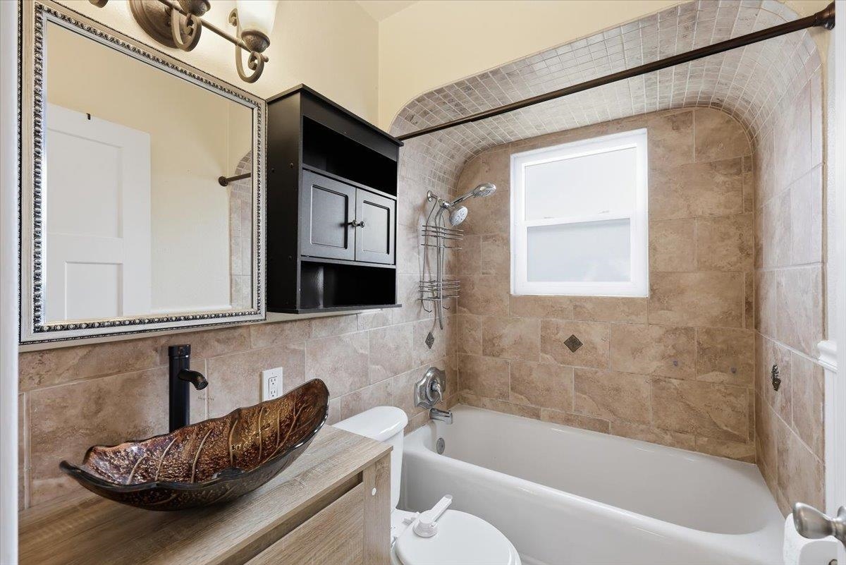3923 North Hawthorne Street Spokane, WA 99205 - Photo 14 of 32