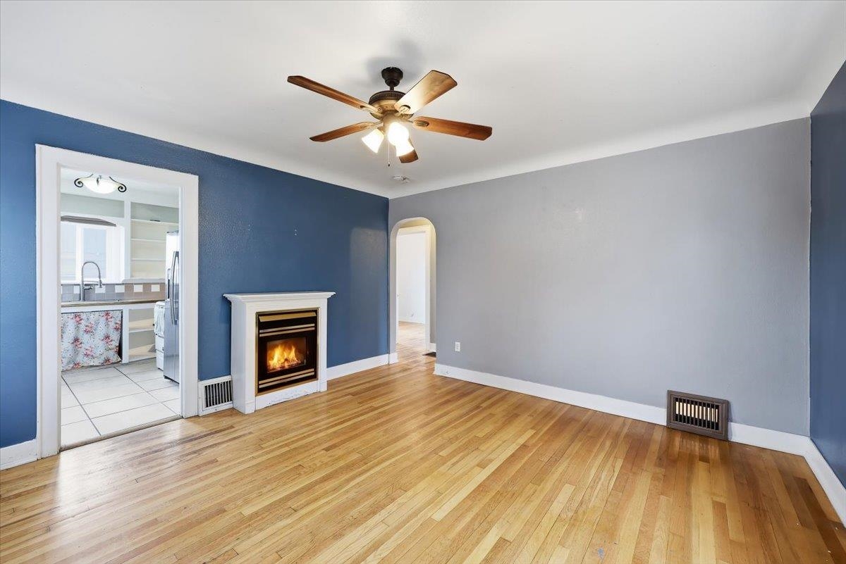 3923 North Hawthorne Street Spokane, WA 99205 - Photo 5 of 32
