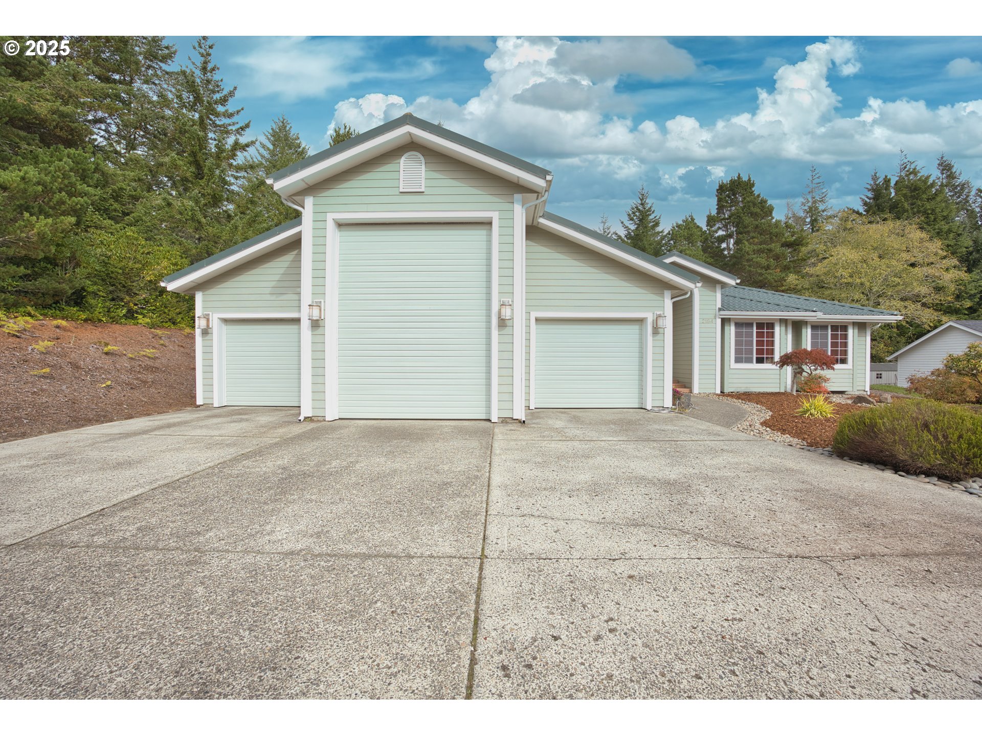 2184 13th Street Florence, OR 97439 - Photo 6 of 44