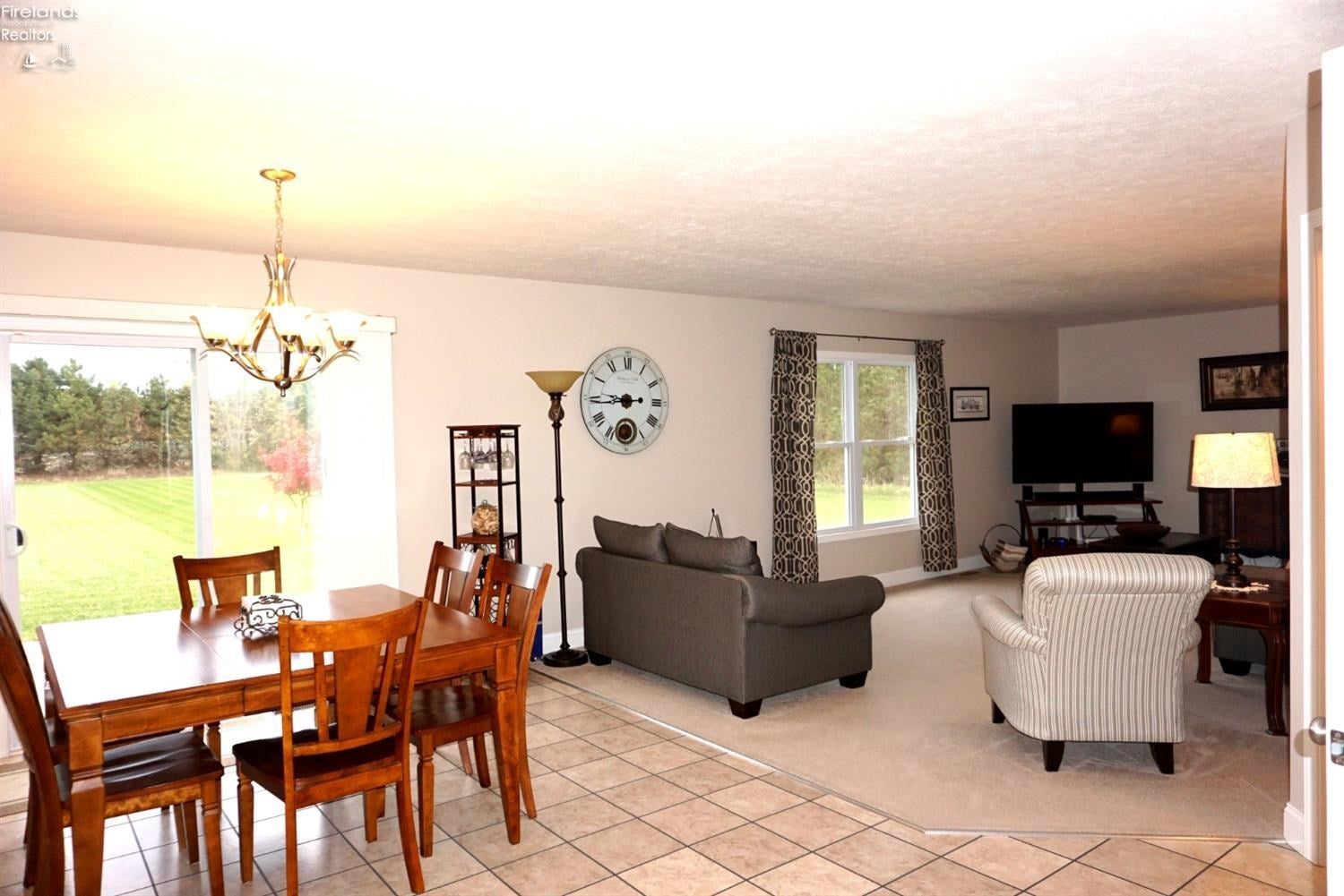 8607 Darrow Road Huron, OH 44839 - Photo 4 of 22 Gallery Image 4