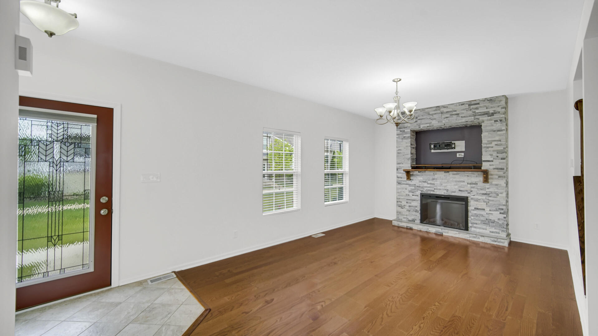 12772 Rutledge Place Crown Point, IN 46307 - Photo 5 of 24 1919x1080