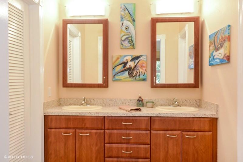 366 Northeast 3rd Street Boca Raton, FL 33432 - Photo 17 of 26 DOUBLE VANITY