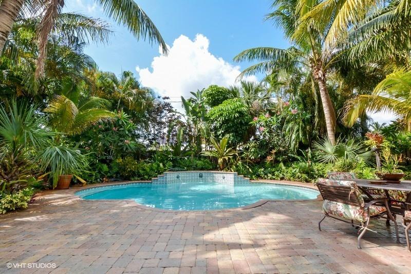 366 Northeast 3rd Street Boca Raton, FL 33432 - Photo 4 of 26 RESORT STYLE POOL AREA
