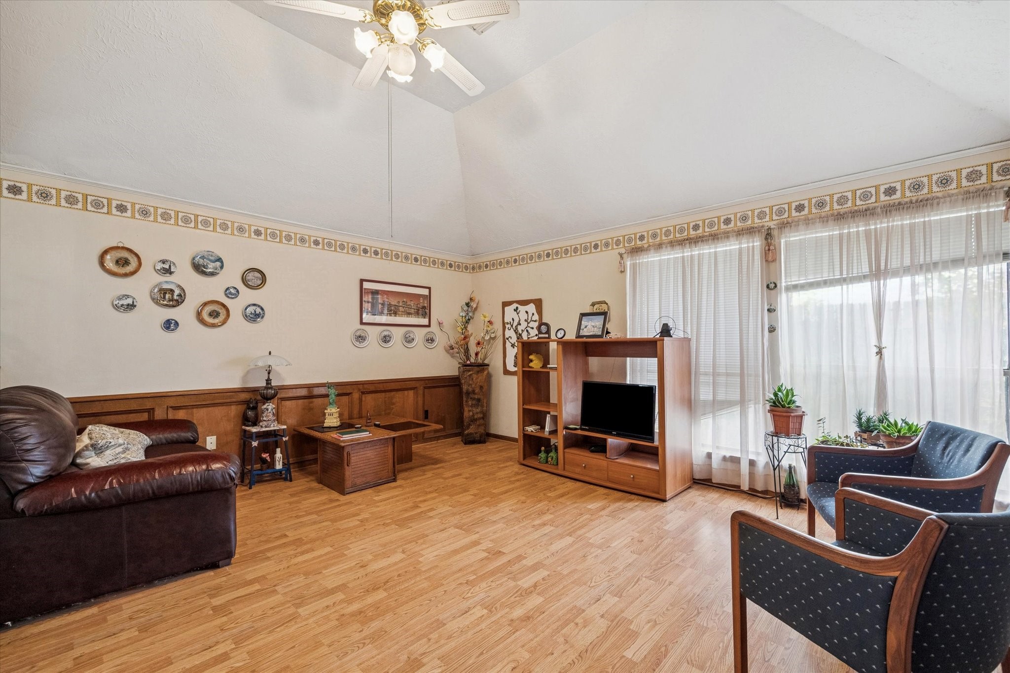 15427 Rio Plaza Drive Houston, TX 77083 - Photo 4 of 16