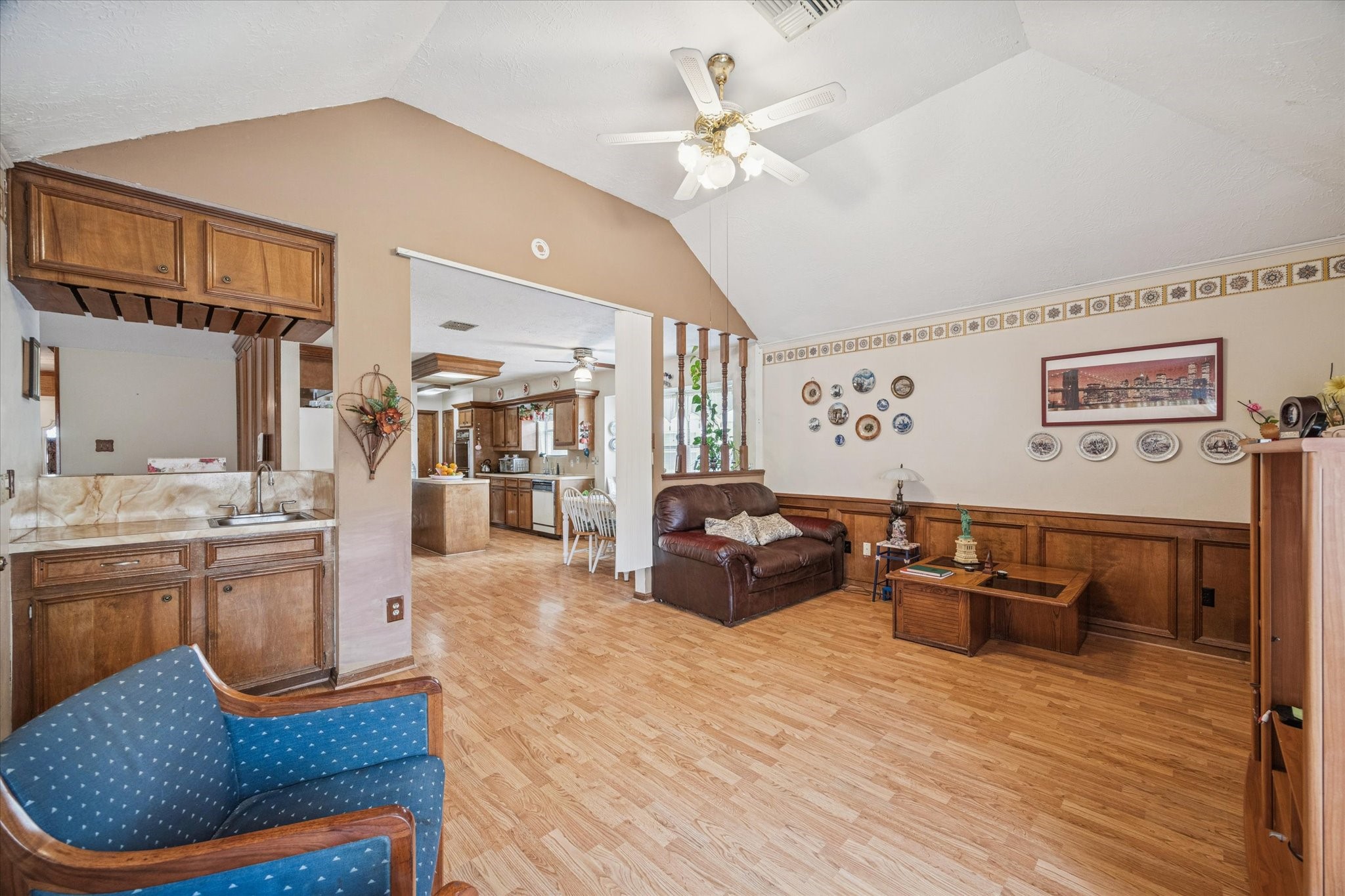 15427 Rio Plaza Drive Houston, TX 77083 - Photo 5 of 16