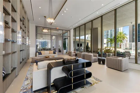 $1,059,999 | 275 1st Avenue South, Unit 2308, St. Petersburg, FL 33701