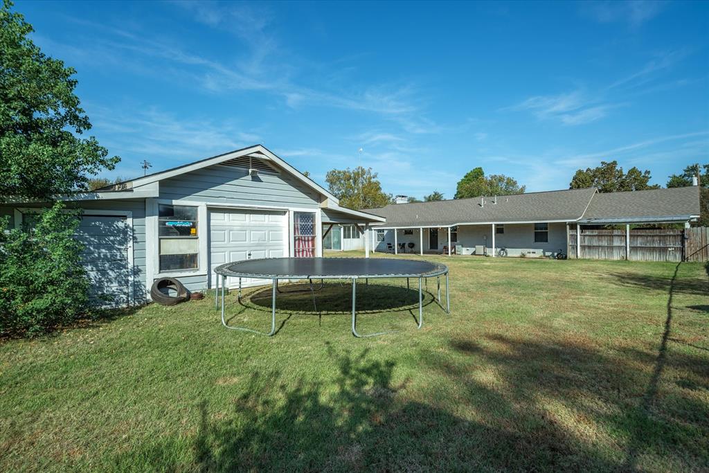 204 Southridge Road Edgewood, TX 75117 - Photo 31 of 36
