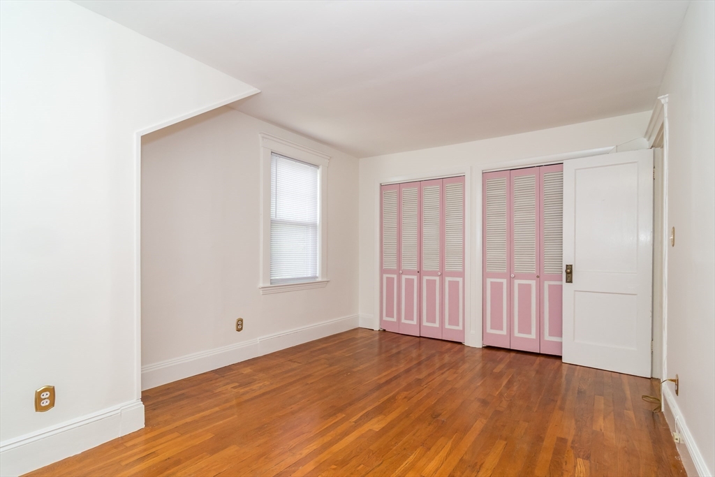 1090 Greendale Avenue Needham, MA 02492 - Photo 15 of 23