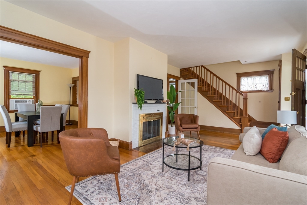 1090 Greendale Avenue Needham, MA 02492 - Photo 7 of 23