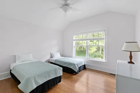 20 Pleasant Lane, East Hampton, NY 11937