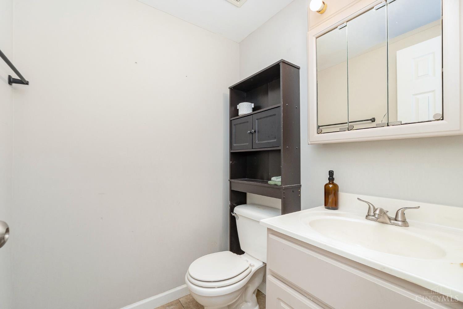 1159 Ferris Road Amelia, OH 45102 - Photo 17 of 29 Gallery Image 17