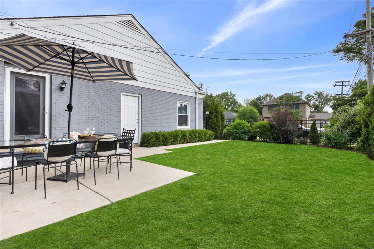 131 Joyce Place Park Ridge, IL 60068 - Photo 27 of 28